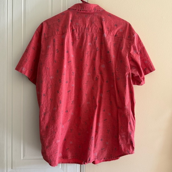 Columbia Sportswear Company Mens L Short Sleeve Shirt Red Pineapple Boat Print - Picture 3 of 6